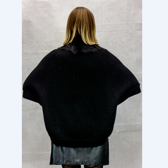 Wool Knit Sweater 24” Cape/Jacket w/ Fox Collar - Picture 3 of 3